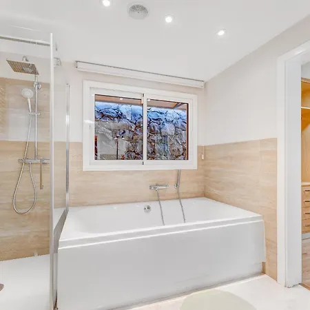 别墅 Impeccable 3-bed In Costa Adeje 阿德耶