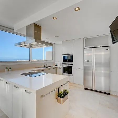 Impeccable 3-bed In Costa Adeje アデヘ