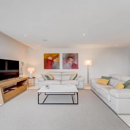 Impeccable 3-bed In Costa Adeje ヴィラ アデヘ
