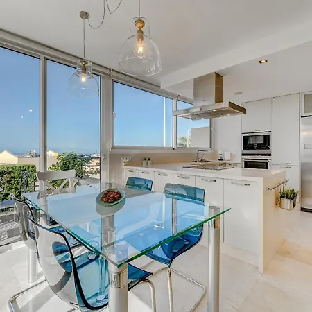 Villa Impeccable 3-bed In Costa Adeje *