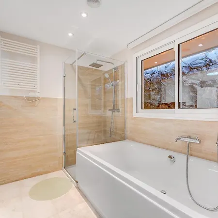 Villa Impeccable 3-bed In Costa Adeje *